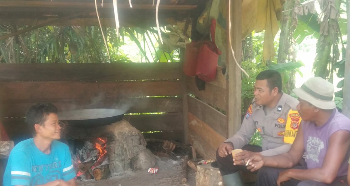 Bhabinkamtibmas Lakukan Patroli Antisipasi Gangguan jelang Pilkada